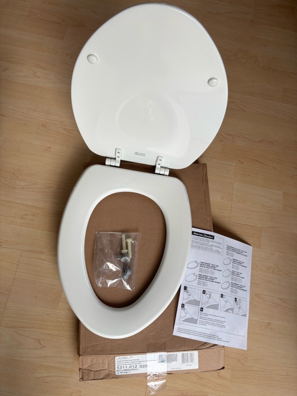 Brand New , American Standard Classic White Elongated Toilet Seat with Hardware